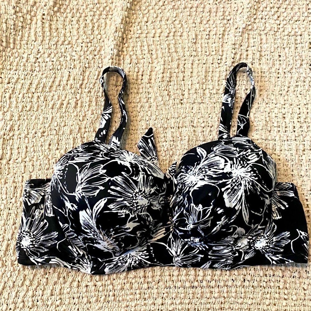 Floral bikini top